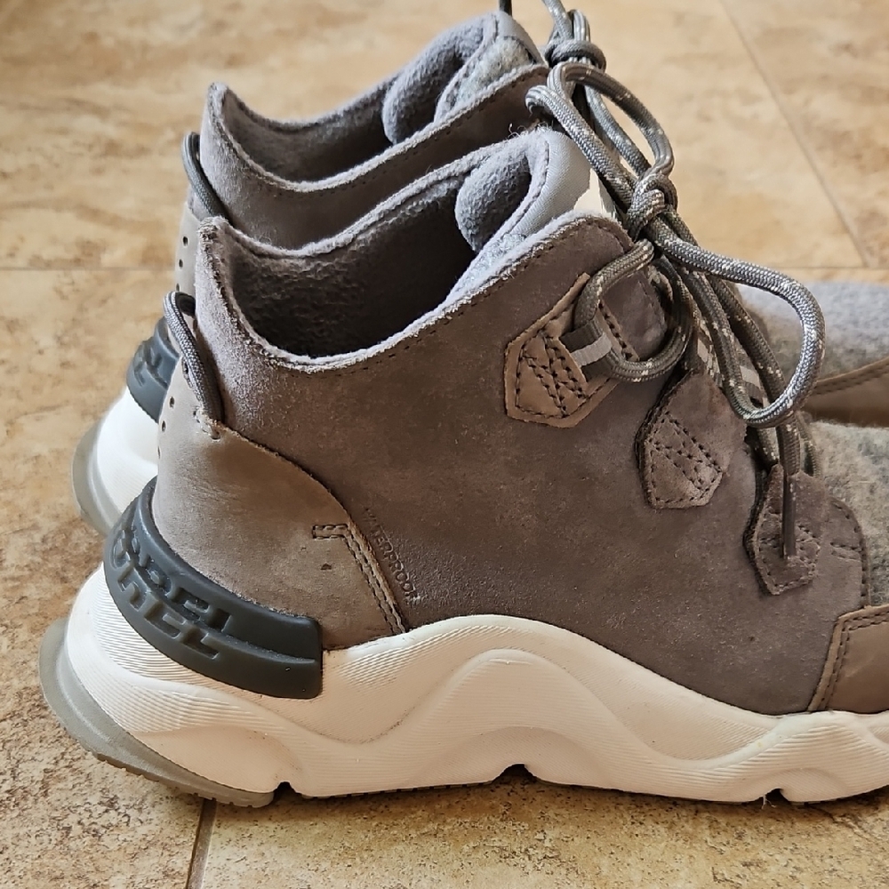 Sorel Womens Weatherproof Gray Sneakers - Picture 5 of 9